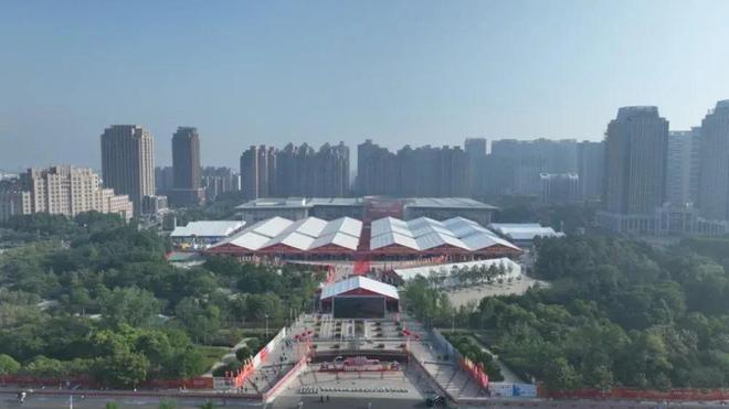 城养出全球最大猪肉巨头pg电子试玩河南一座小(图8)